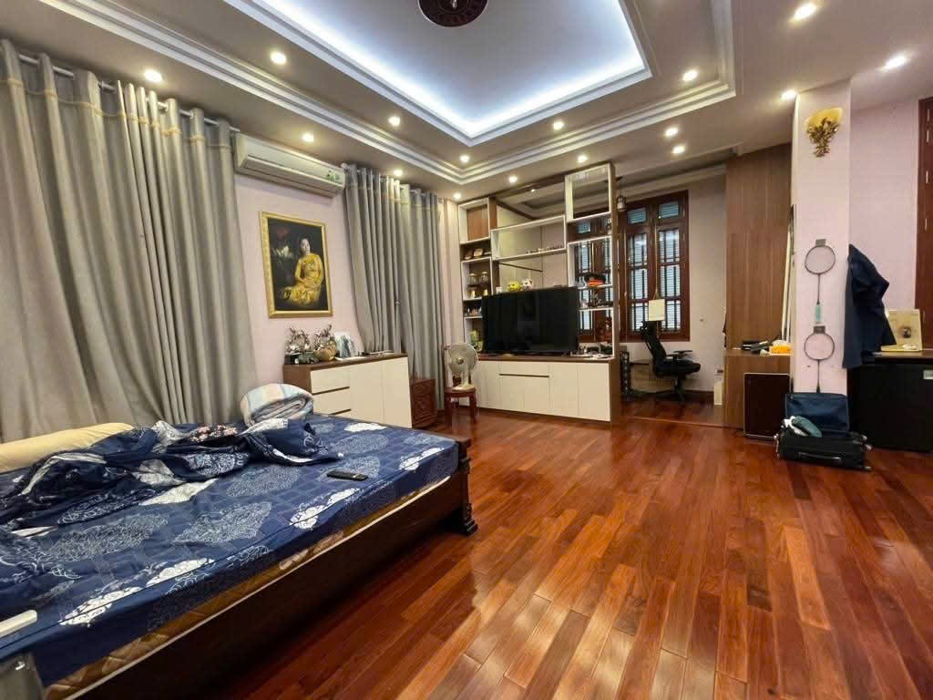 NHÀ ĐẸP ĐÓN TẾT - XUÂN ĐỈNH -GARA Ô TÔ – 7 CHỖ VÀO NHÀ – DÂN XÂY -GẦN PHỐ